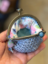 DIY Kiss Lock Clasp Change Purse (coming soon)